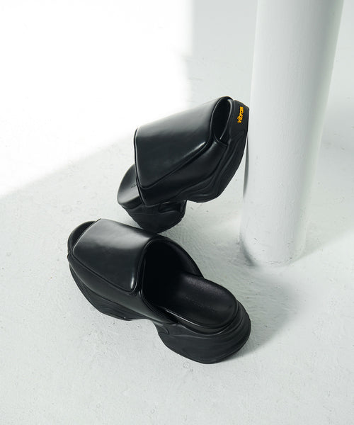 ADAM ET ROPÉ FEMME(アダム エ ロペ ファム) / Vibramパデッドサンダル