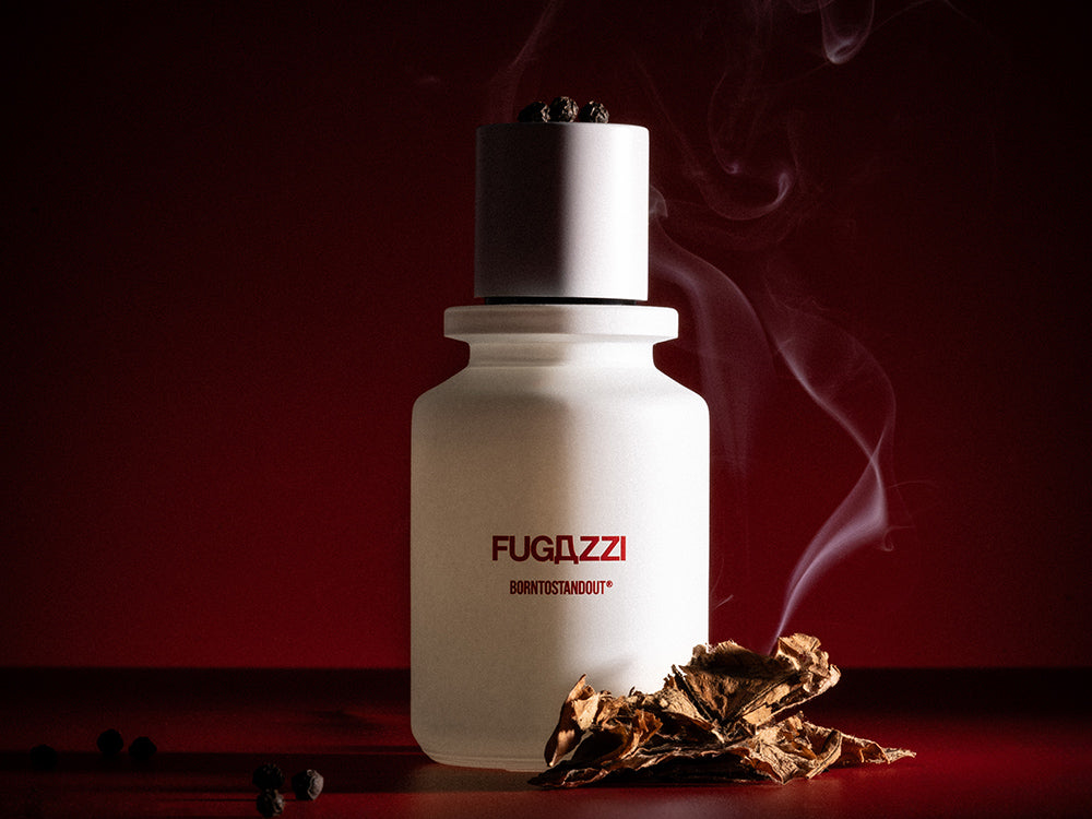 1月14日、Fugazzi、Borntostandoutの2ブランドよりコラボアイテムが