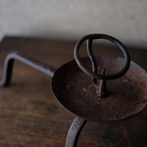 時代 錆びれた鉄製手燭 (江戸時代) – 逢季荘