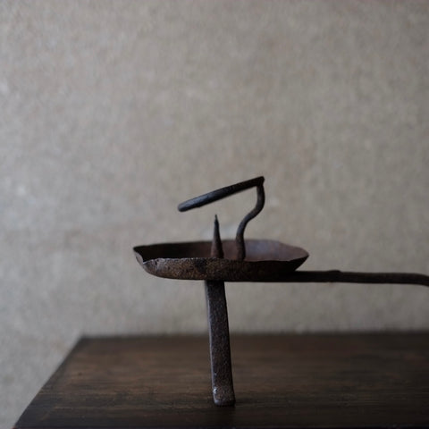 時代 錆びれた鉄製手燭 (江戸時代) – 逢季荘