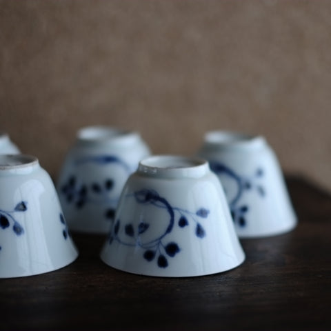 古伊万里 草文 猪口 煎茶碗 (江戸時代) – 逢季荘