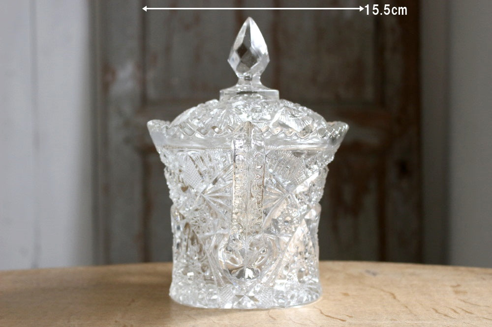 存在感たっぷりなガラスのビスケットジャー（高さ22cm） イギリス