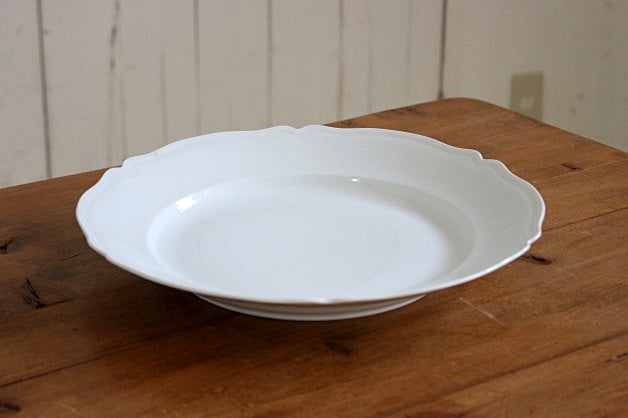 存在感たっぷりなリモージュ白の大皿 フランスアンティーク食器