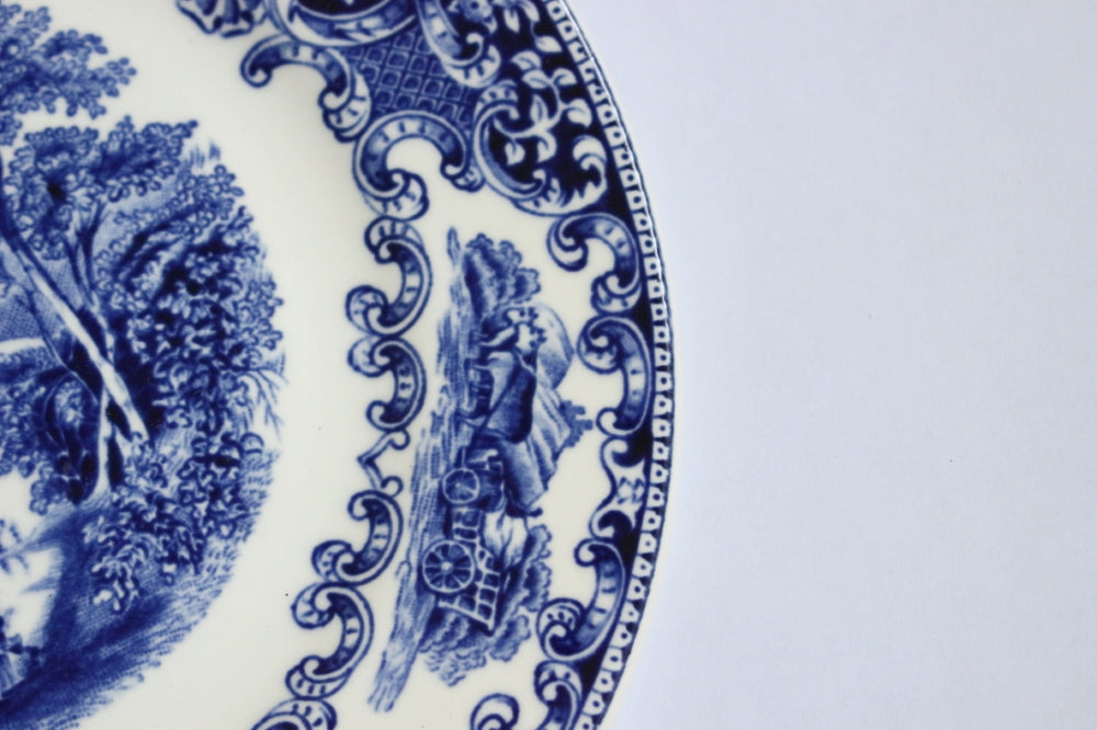 マーストリヒト窯「OLD ENGLAND」ブルーの平皿 オランダアンティーク