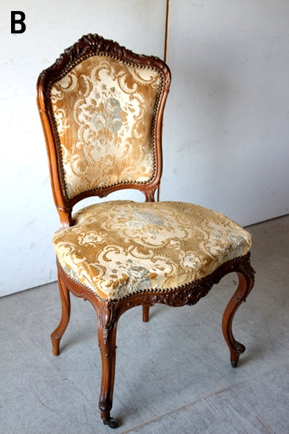 フランスらしいエレガントな曲線のサロンチェア フランスアンティーク