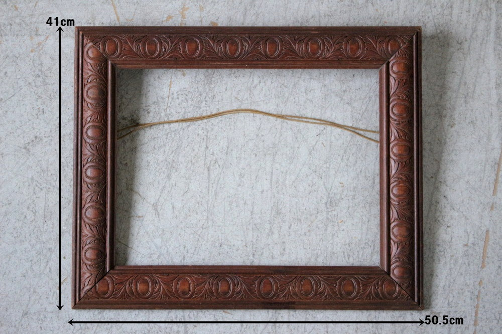 彫り模様も素敵な木製フレンチフレーム（41x50.5cm） フランス