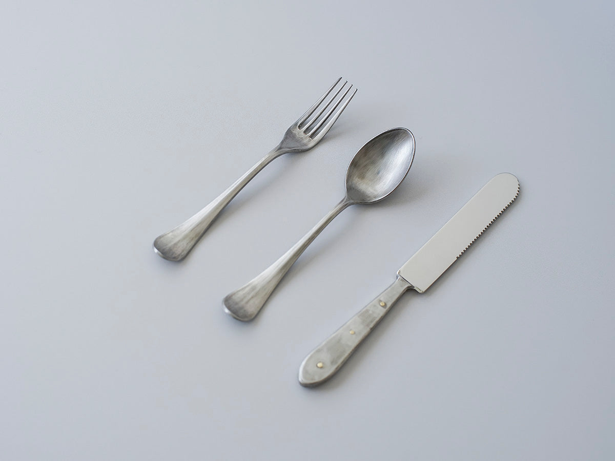 竹俣勇壱 | NEW スプーン・フォーク・ナイフ – シカジカ