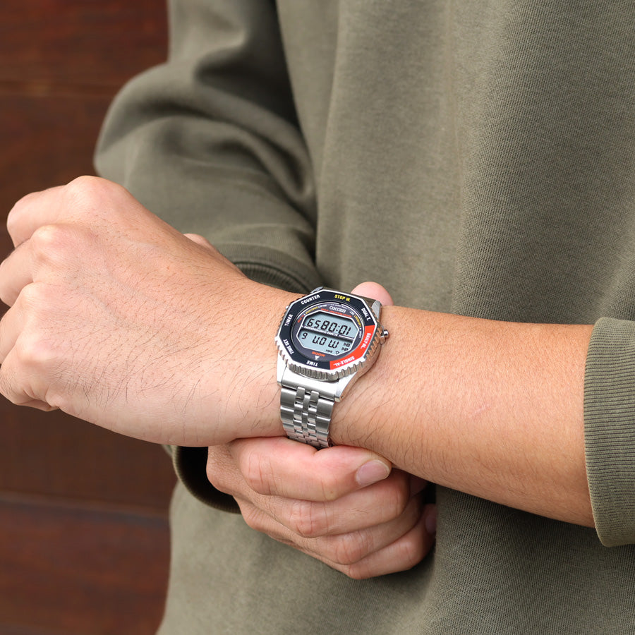 80年代に多くの宇宙飛行士に愛されたセイコーの伝説のモデルを再現