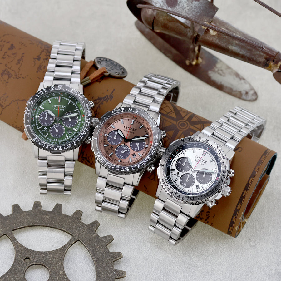 SKYシリーズから、コンパクトなケースサイズとメタリックな輝きが魅力