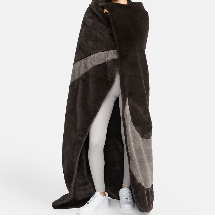 Nike Sportswear NSW Faux Fur Blanket 'Velvet Brown' DO3793-220