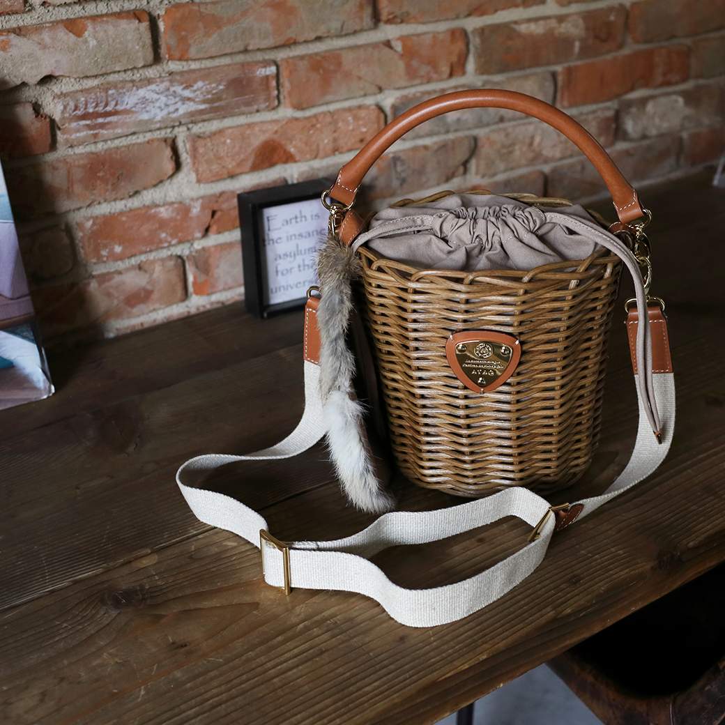 最高級の籐を採用した名品！『オトナのかごバッグ』ATAO(アタオ