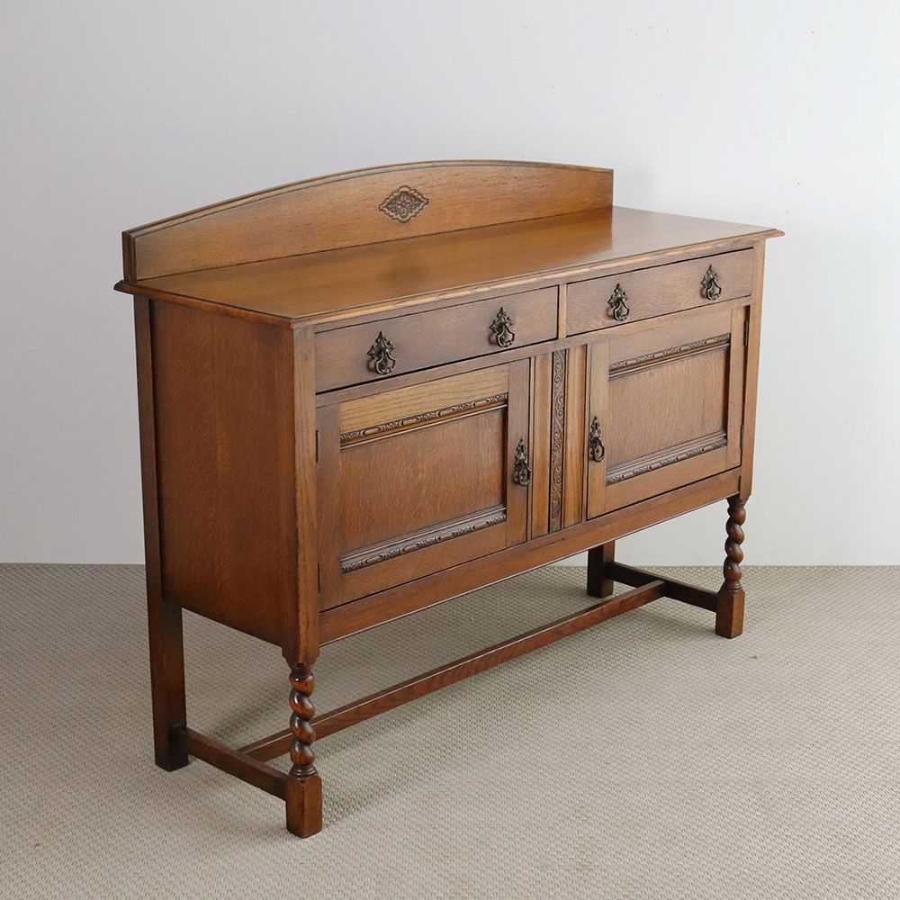 ディスプレイも楽しみましょ♪ サイドボード VC107-149 – アンティーク