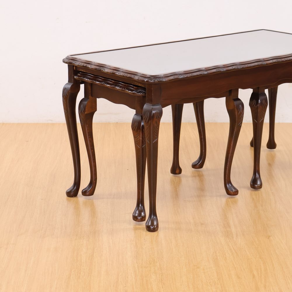 猫足がエレガントです♪ ネストテーブル VC114-009 – アンティーク家具