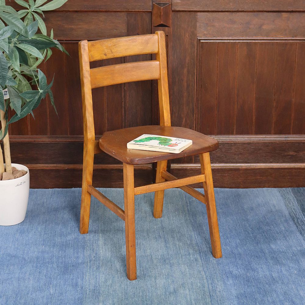 大人も座れるサイズです♪ スクールチェア VC110-097 – アンティーク