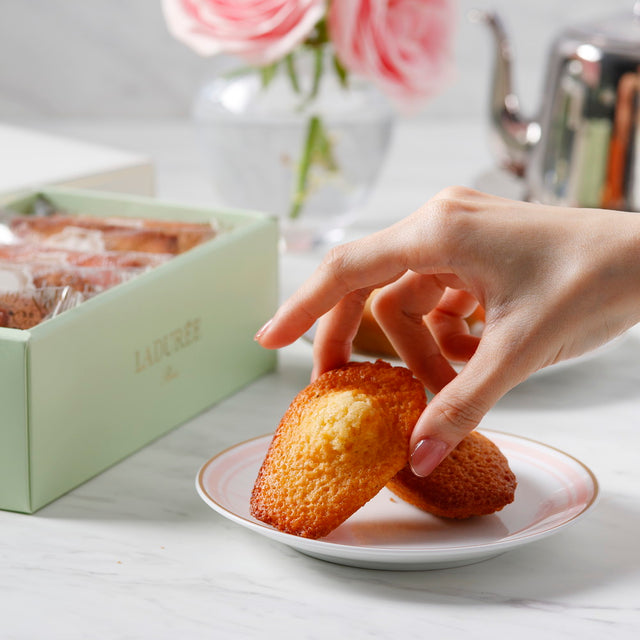 ギフトカード】LADUREE（ラデュレ）コフレ・フィナンシェ＆マドレーヌ