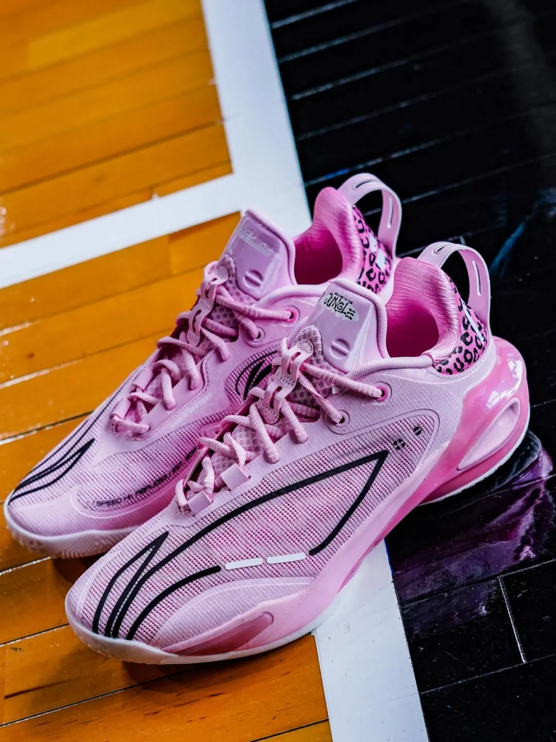 Review LiNing speed 11: That's speed itself!