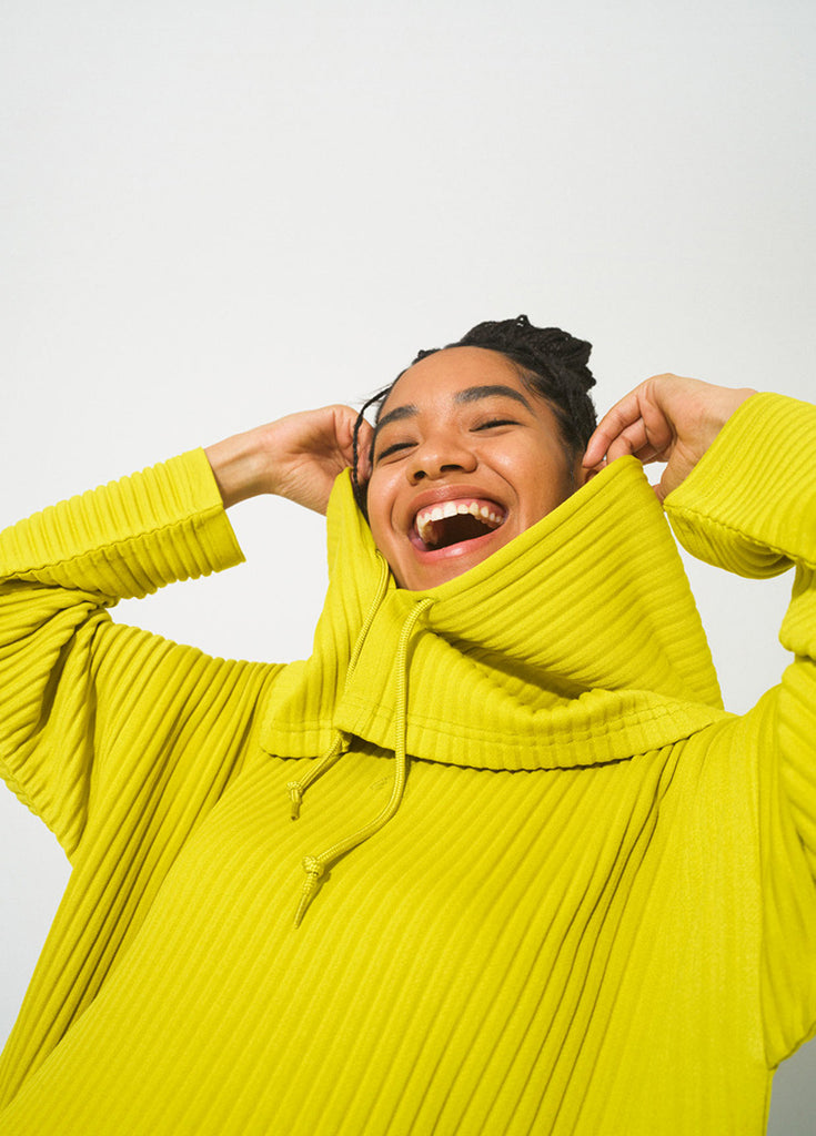 アイテムのご紹介「SWEATSHIRT PLEATS」「SWEATSHIRT PLEATS HOOD