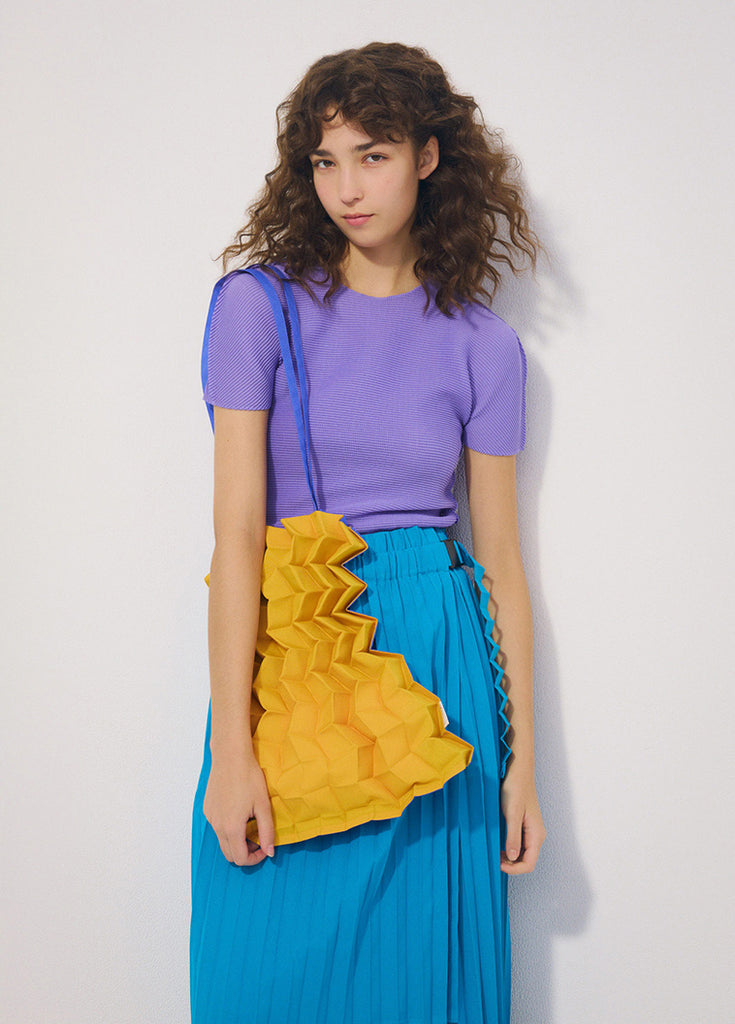 アイテムのご紹介「FRUITS PLEATS BAG」 – isseymiyake.com