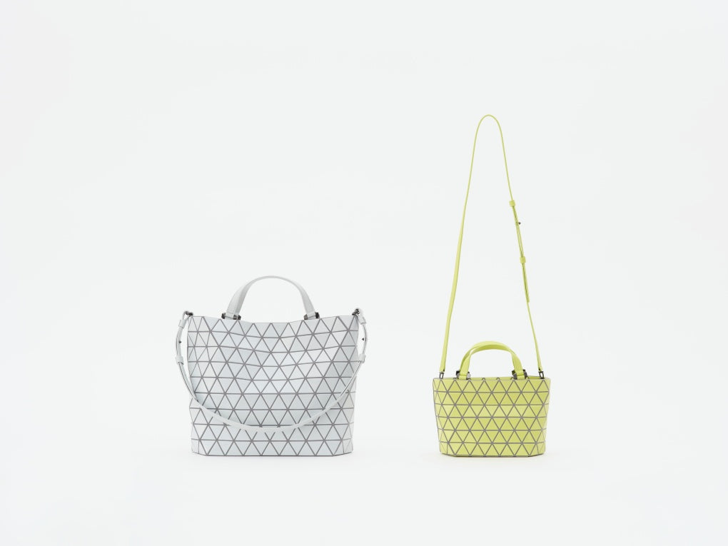 アイテムのご紹介「CRYSTAL GLOSS」 – isseymiyake.com