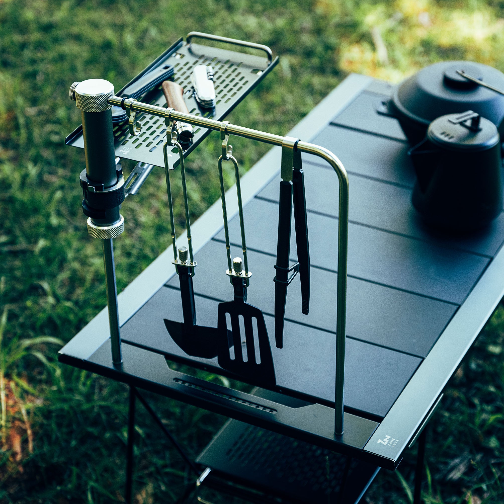 TOAD TABLE TOOL RACK | PRODUCTS | ZANE ARTS