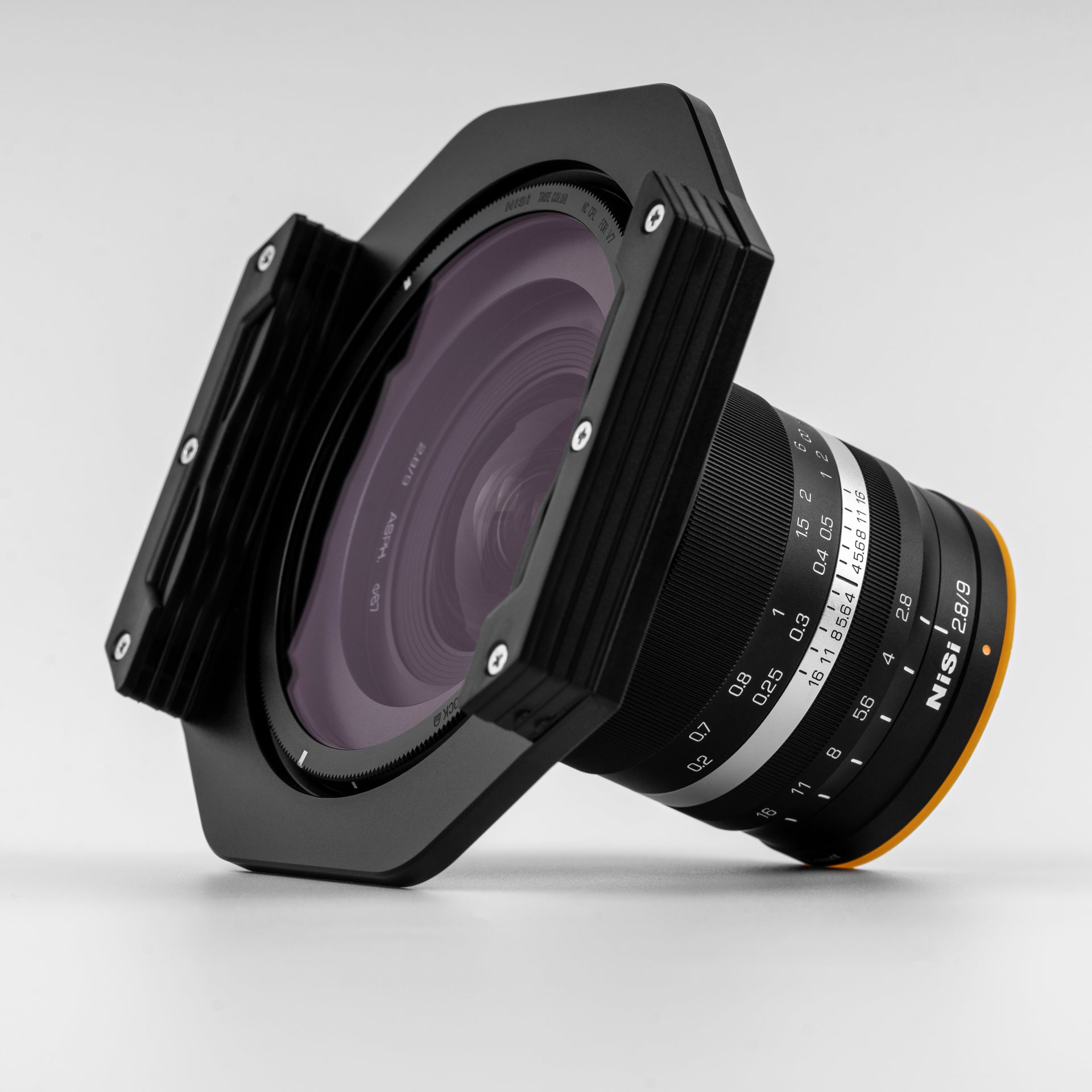 APS-C/マイクロフォーサーズ向け超広角単焦点レンズ 「9mm F2.8 ASPH