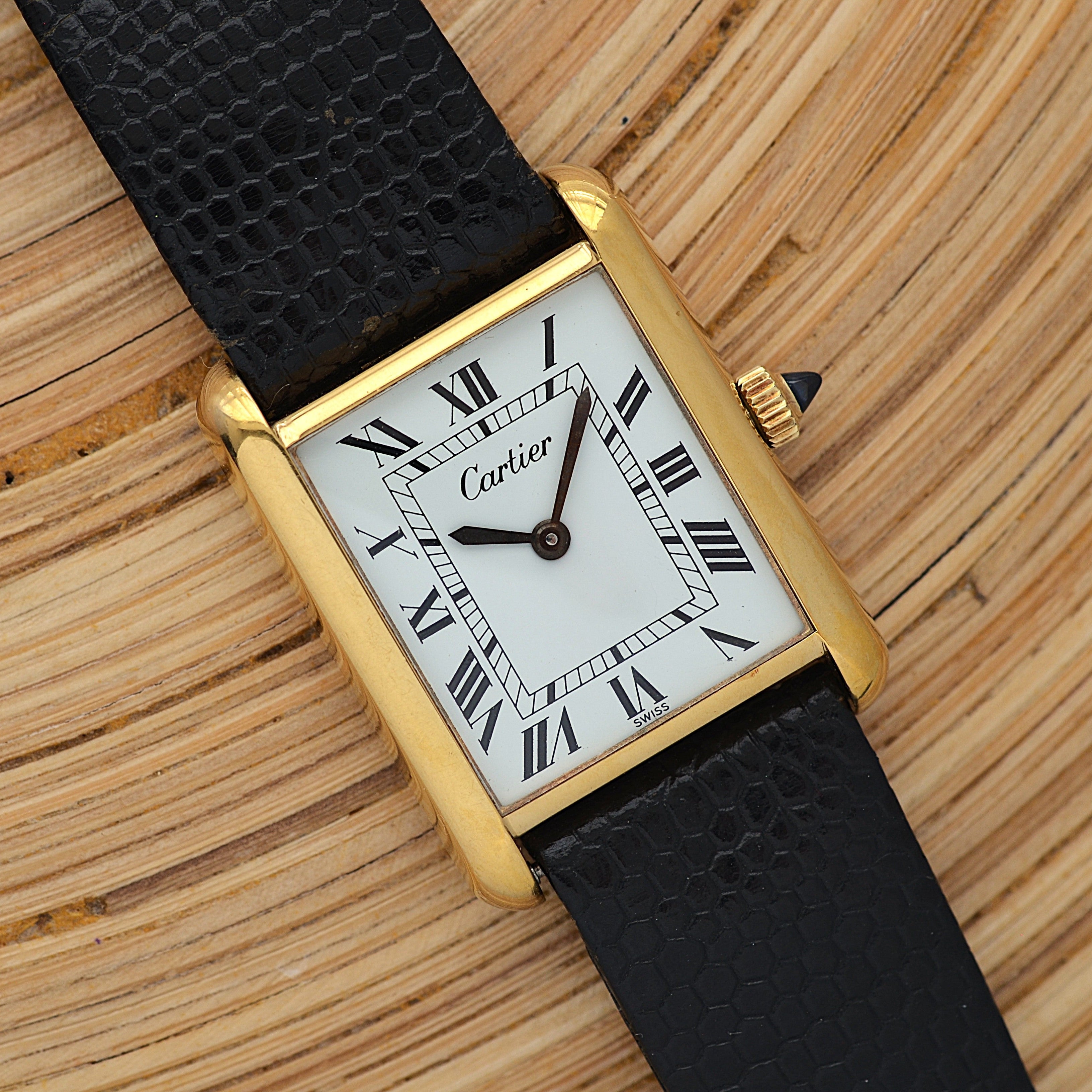 資料的価値の高いプレマストタンク。