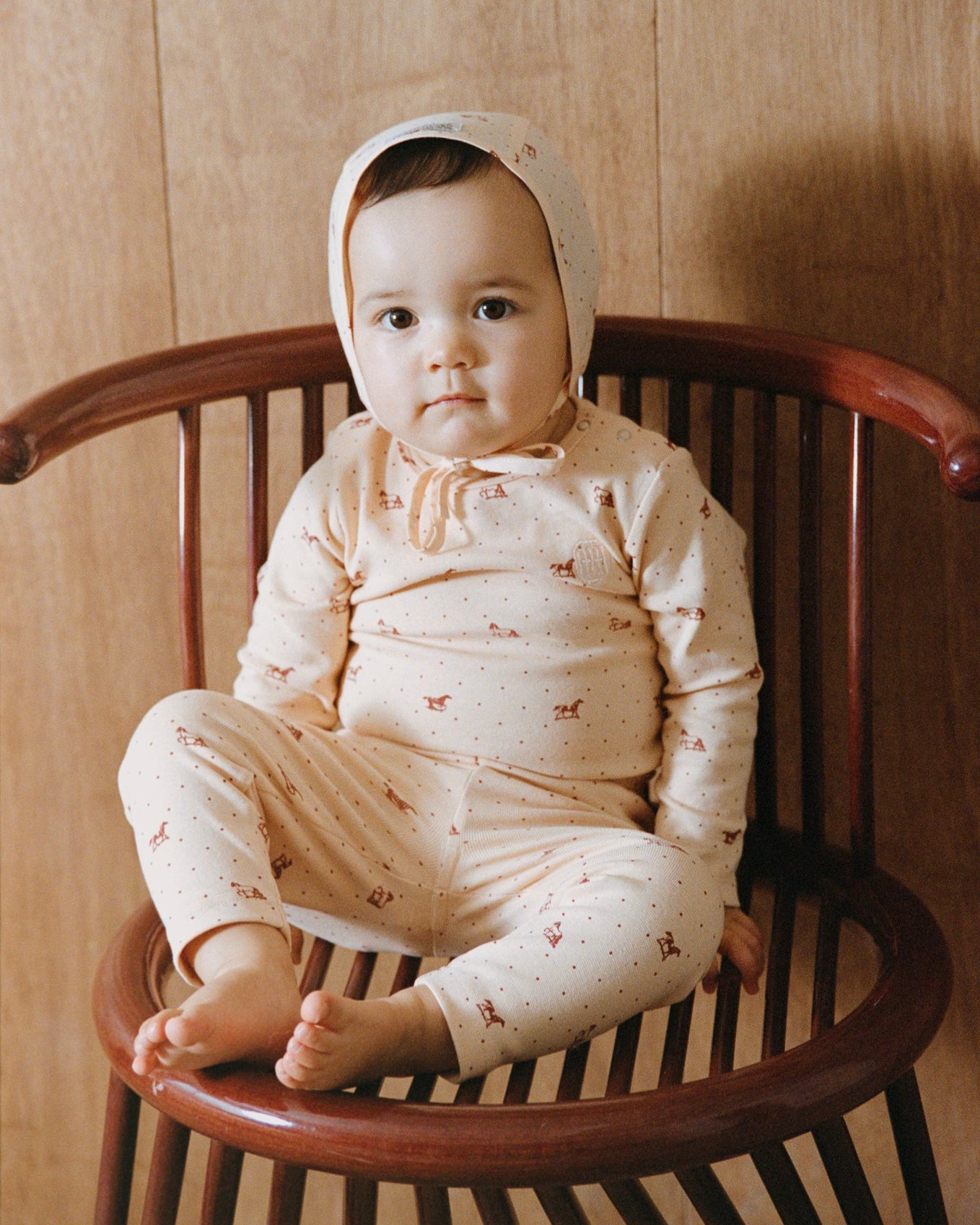 Bonnet (Brown Horse) | House on the Hill