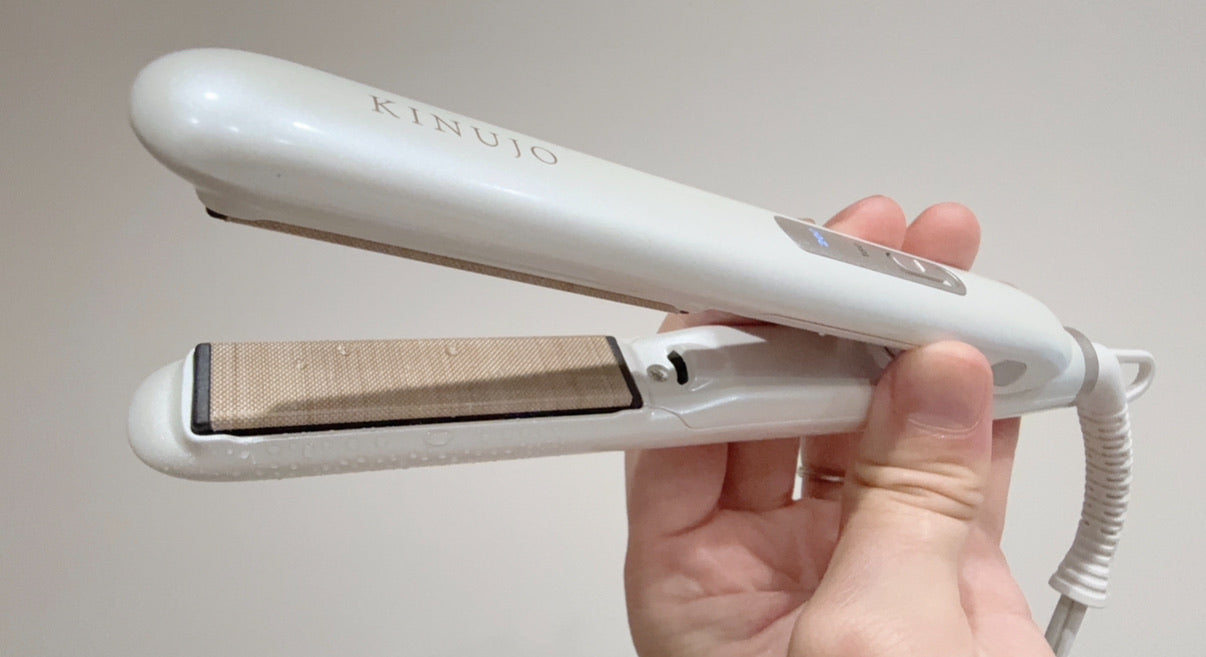 絹女ミニヘアアイロンdeux(ドゥー)を美容師が口コミ評価！旧モデルとの