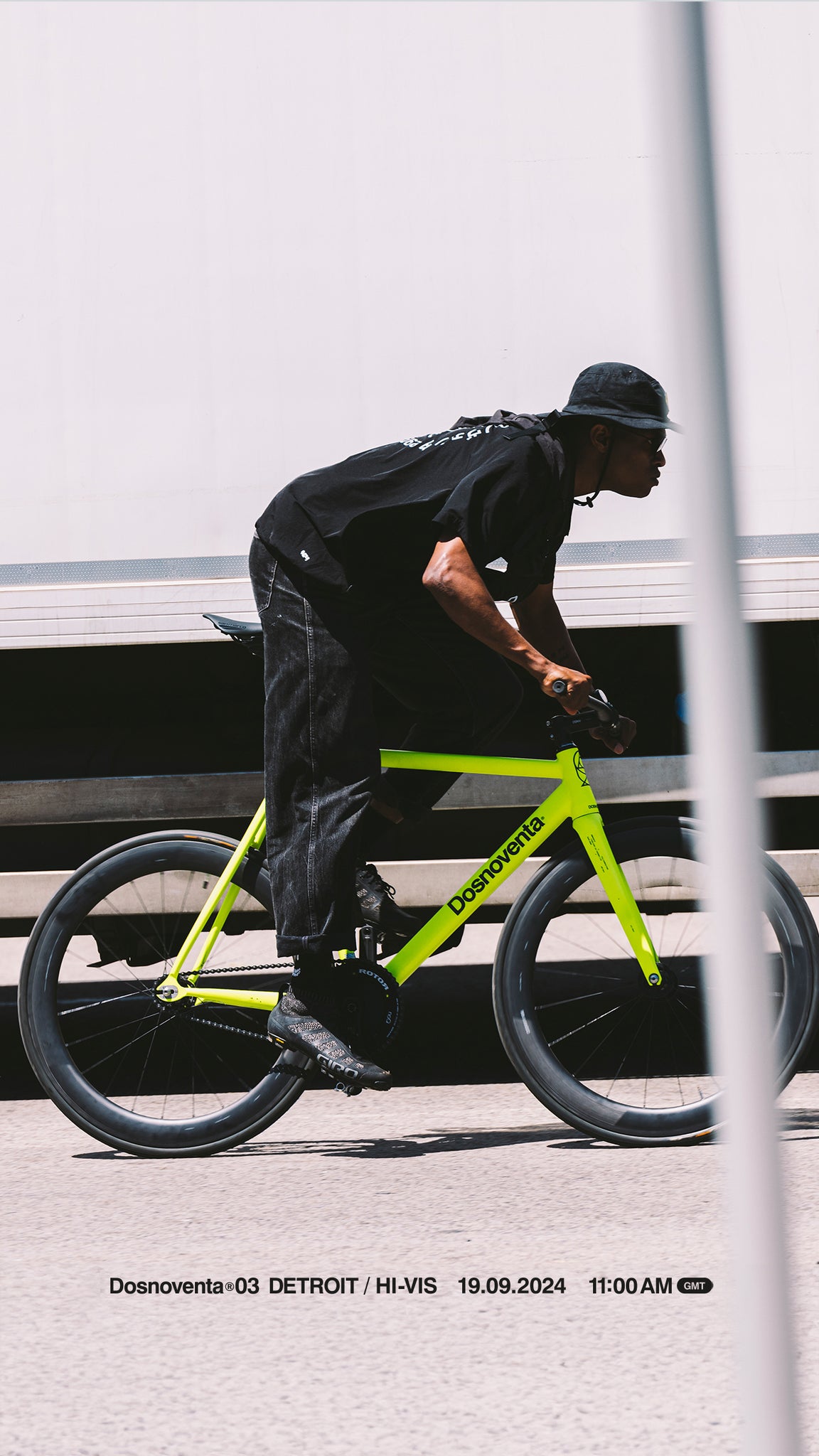 来ましたDetroit。今期の注目カラーは圧倒的視認性の