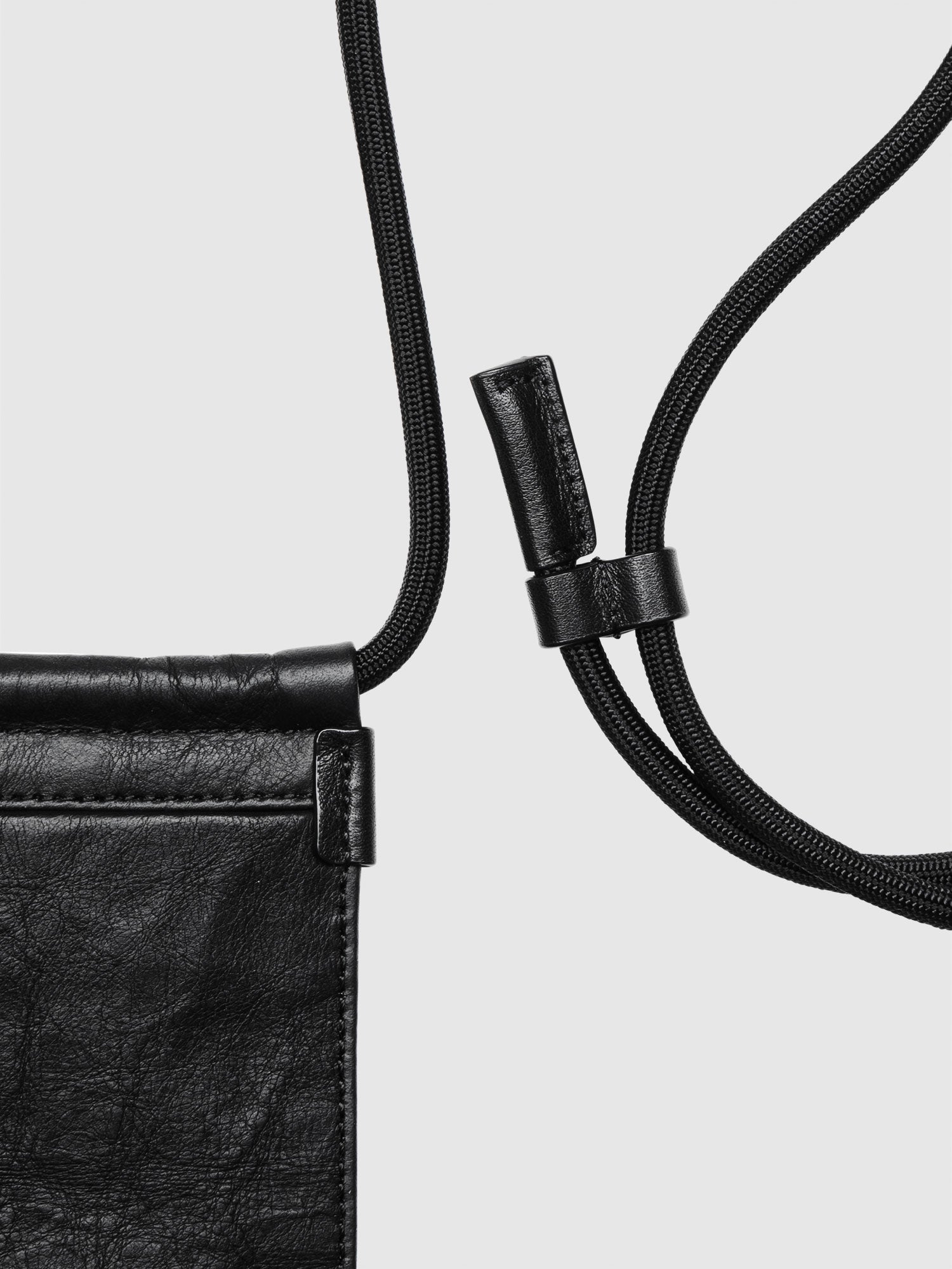 レザースマホショルダー (フラット) – ショルダーバッグ – 土屋鞄製造所