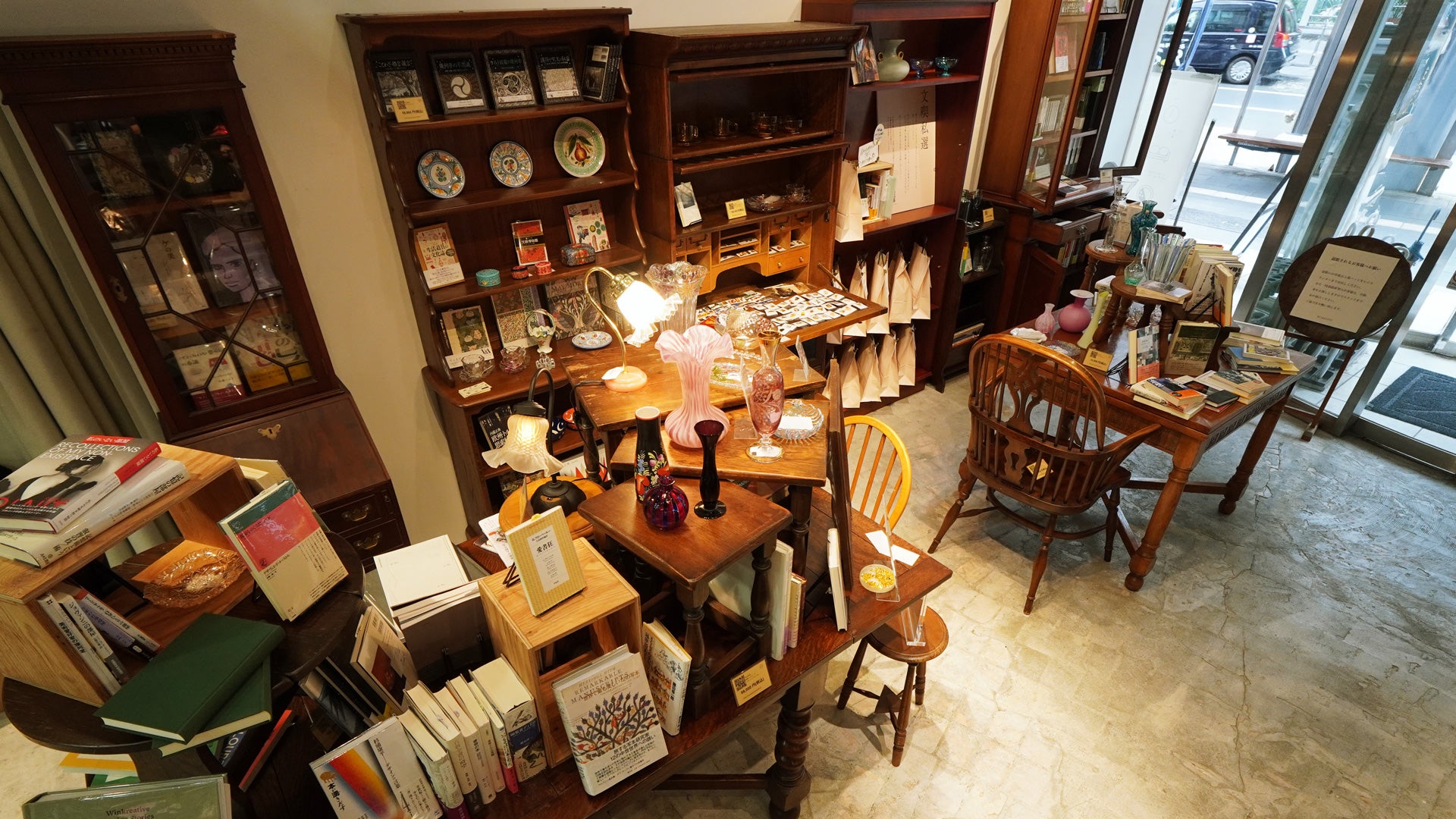 六本木 文喫『本とコモノ展』にて家具の展示販売中です – camori