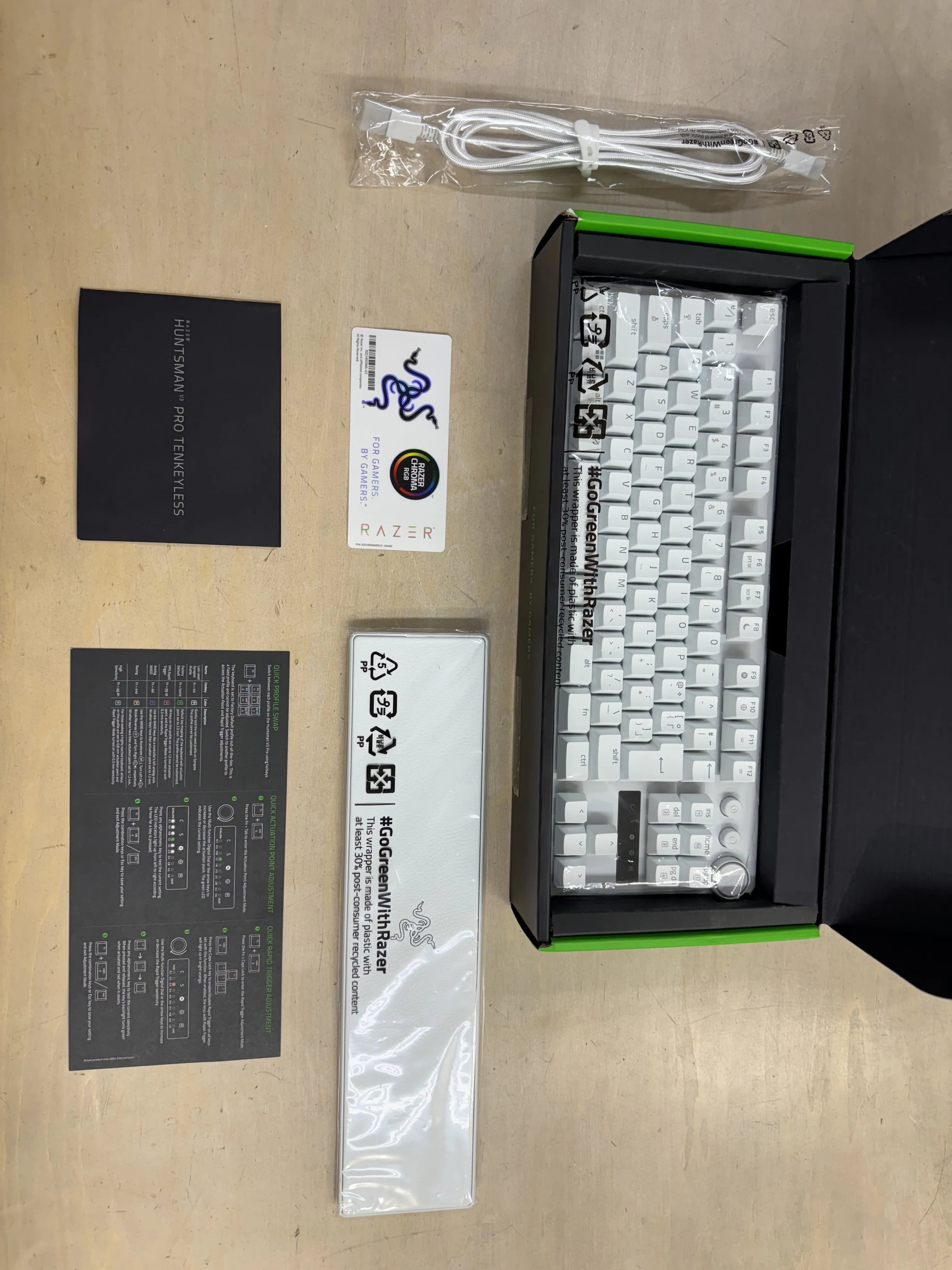 スタイリッシュ×高機能。Huntsman V3 Pro White Edition待望の白登場