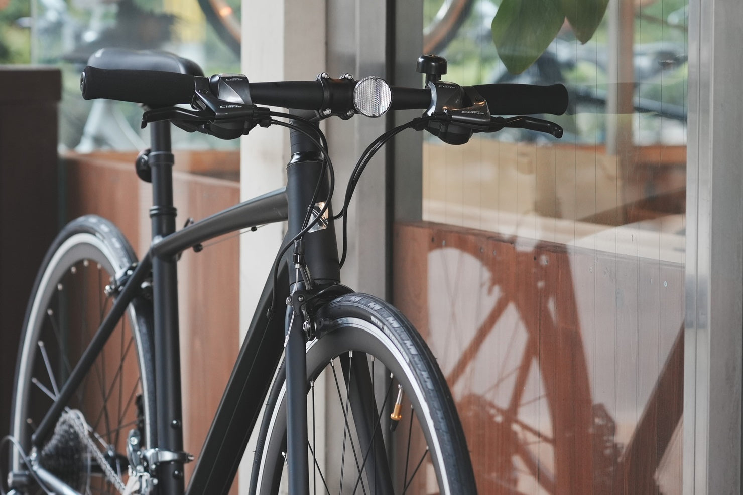 SALE】クロスでは物足りない人へ。ロード由来の速さを楽しめる「NESTO