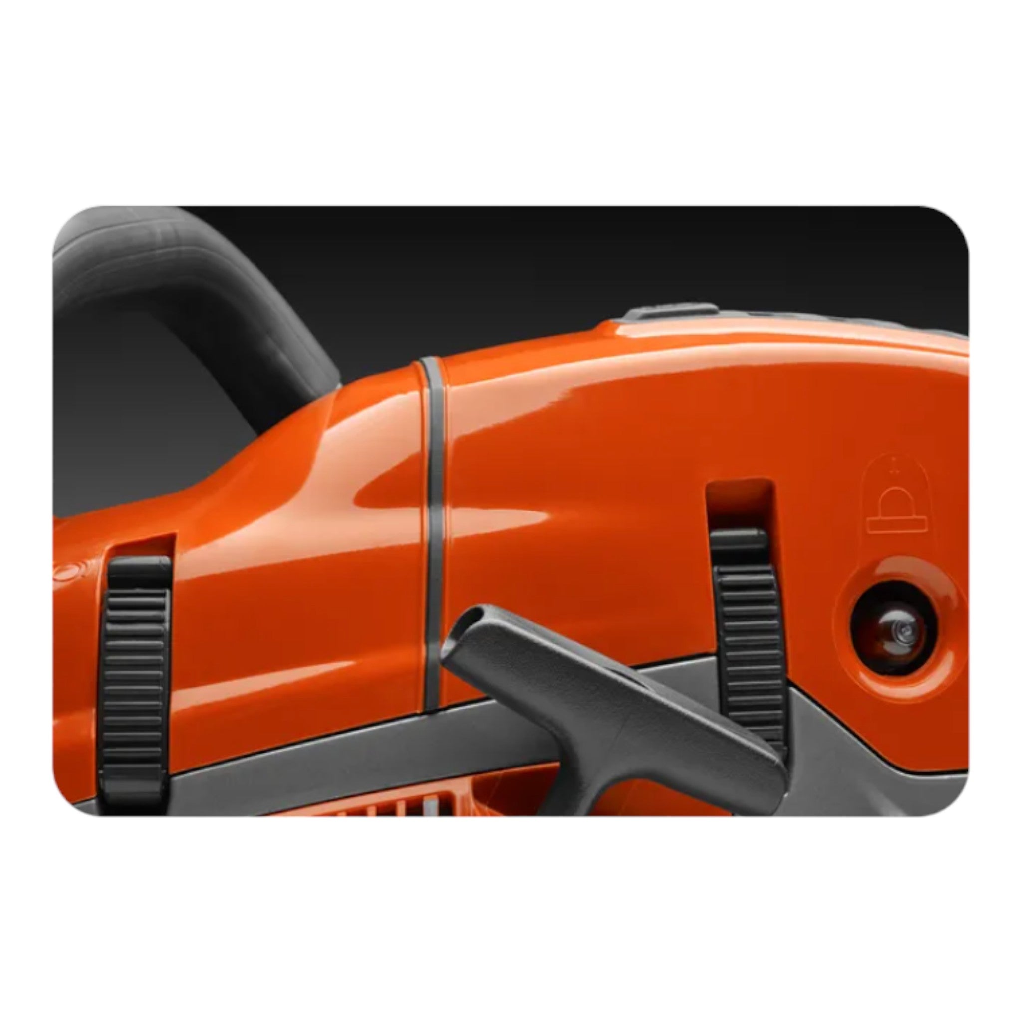 Husqvarna 565 Gas Chainsaw — House Of Contractors Inc.
