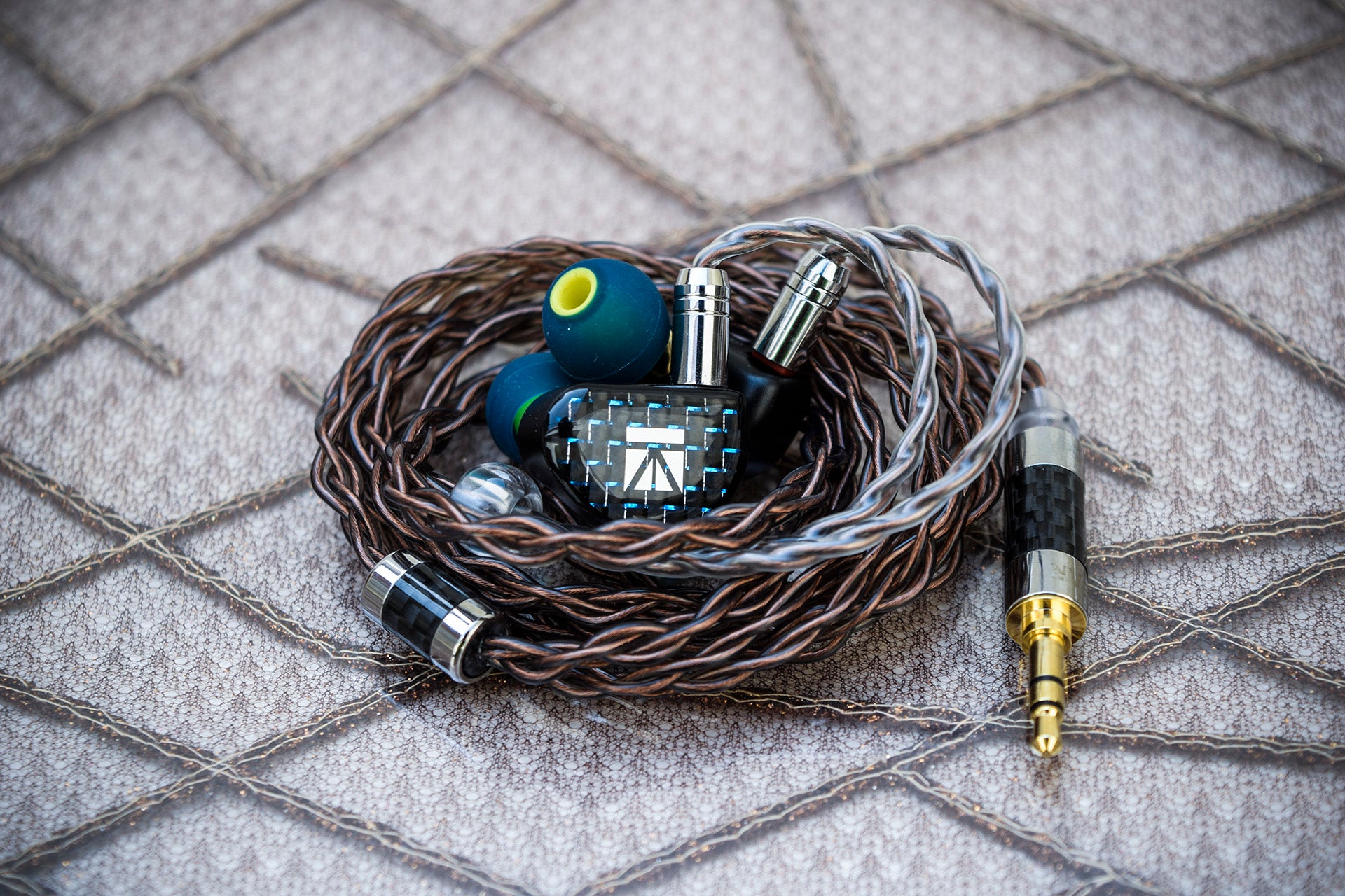 NiceHCK Lofty Single Dynamic IEM Review: The Beryllium Flagship from N