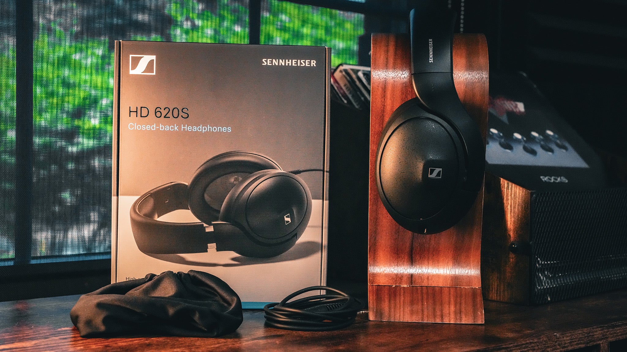 Sennheiser HD 620S Closed-Back Dynamic Headphones | Bloom Audio