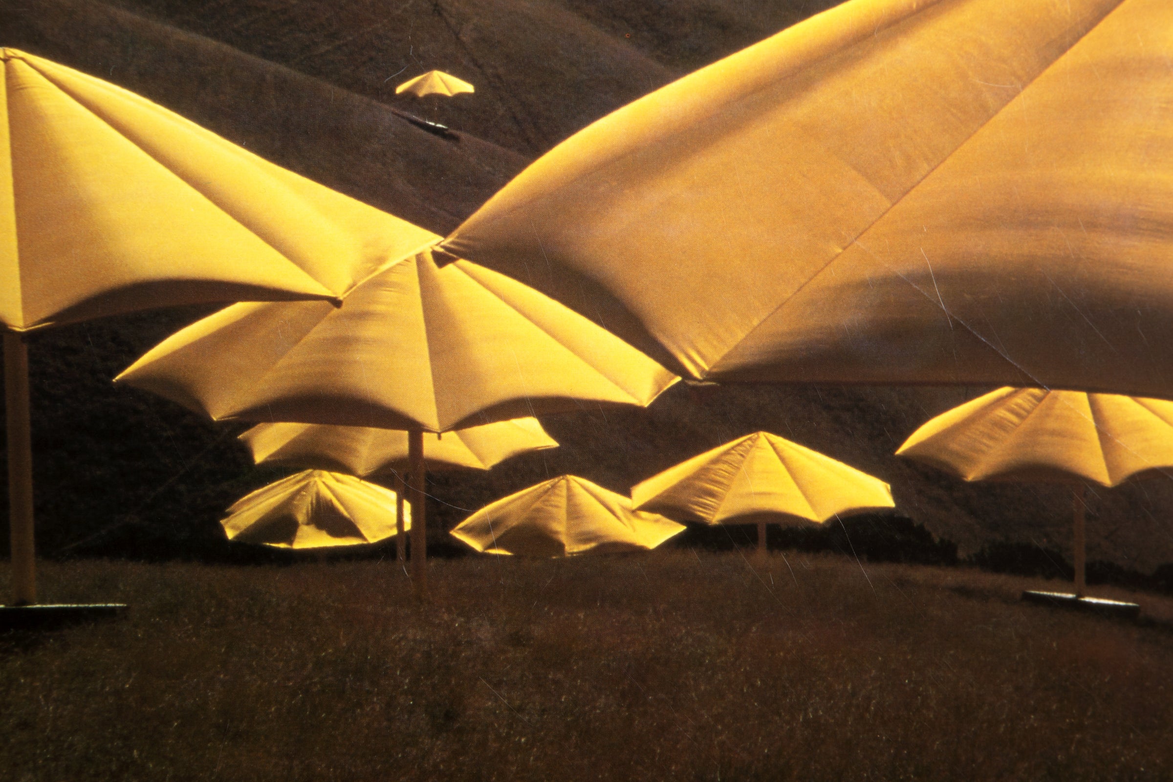 アート・デザイン・音楽 Christo The Umbrellas アート・デザイン