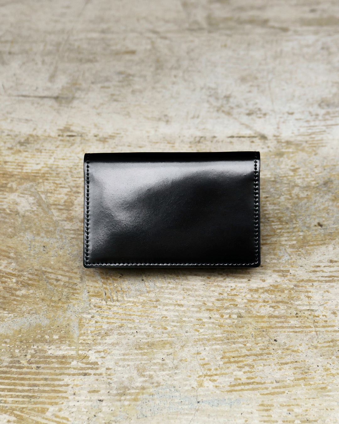 シェルコードバン カードケース ブラックの特徴 – HushTug