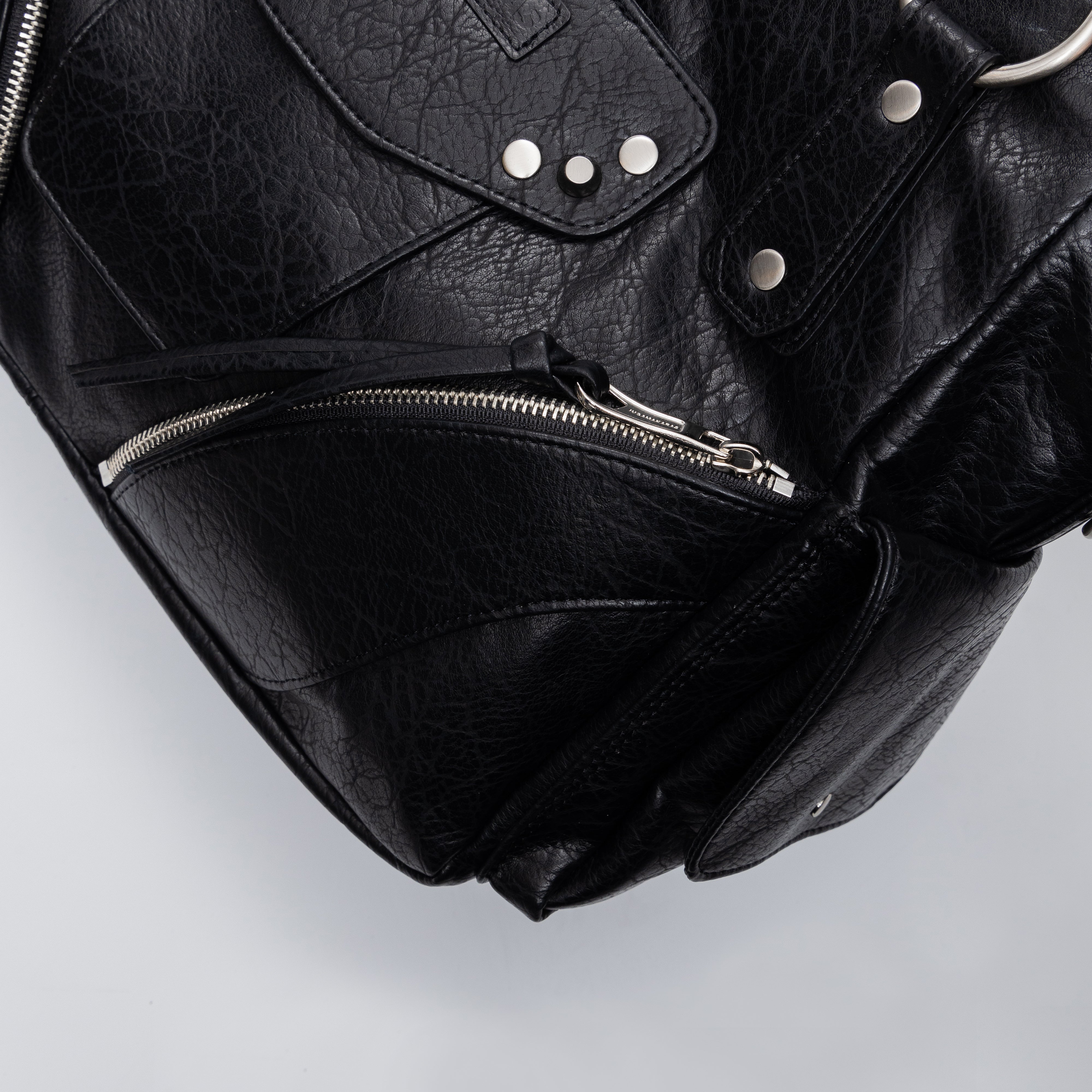 スタッズレザーショルダーバッグ - IUGAMAKARAS | 60% - アジア