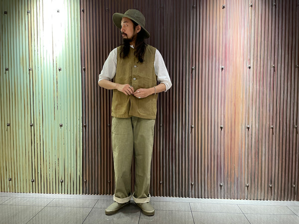 夏の主役に-JERKIN VEST REV HEMP CANVAS – ナイジェル・ケーボン