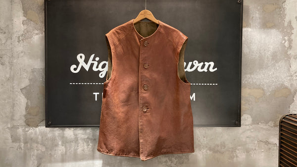 夏の主役に-JERKIN VEST REV HEMP CANVAS – ナイジェル・ケーボン