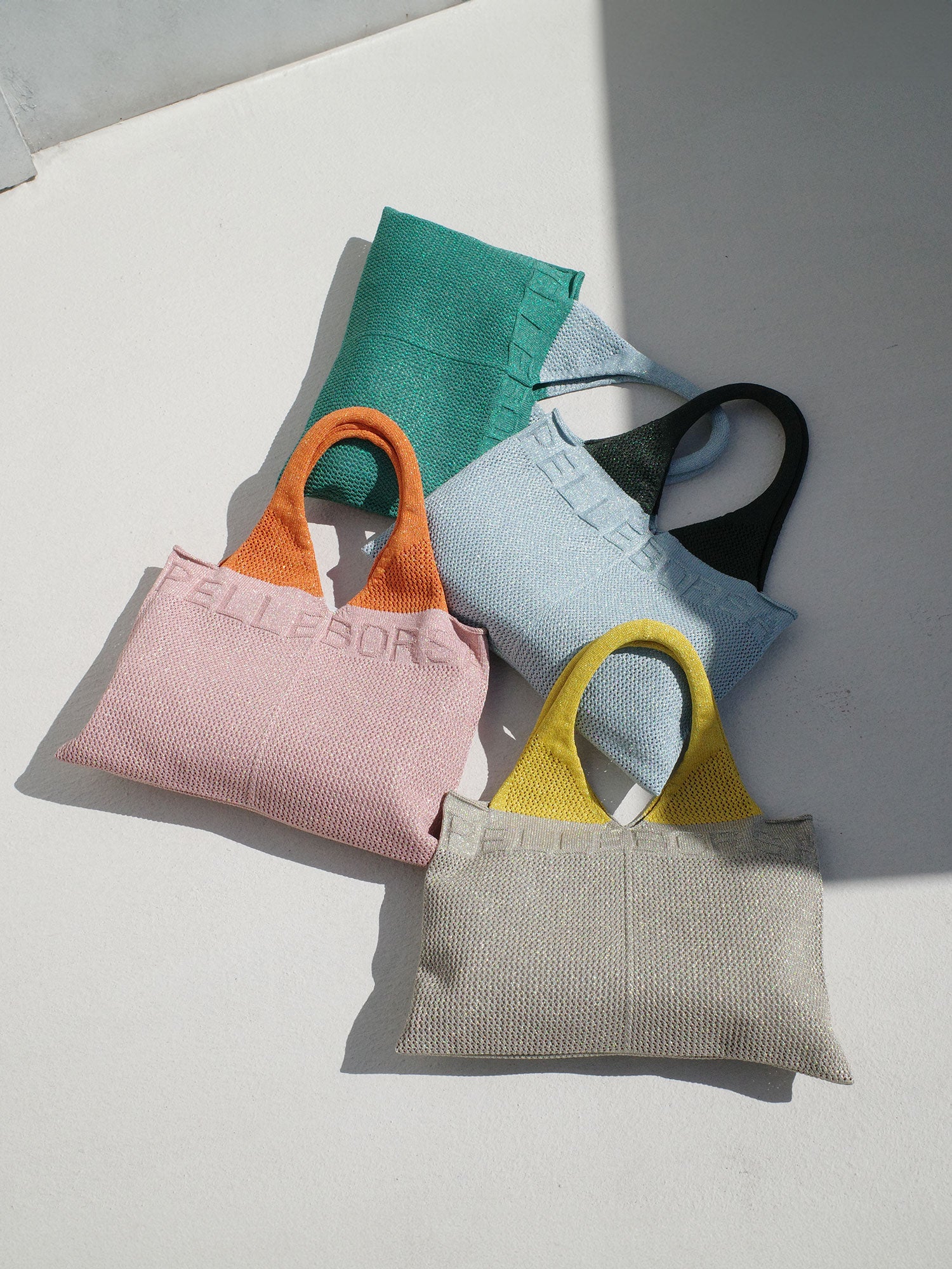 華やかに進化！洗えるラメ糸メッシュ編みニットバッグ – ペレボルサ