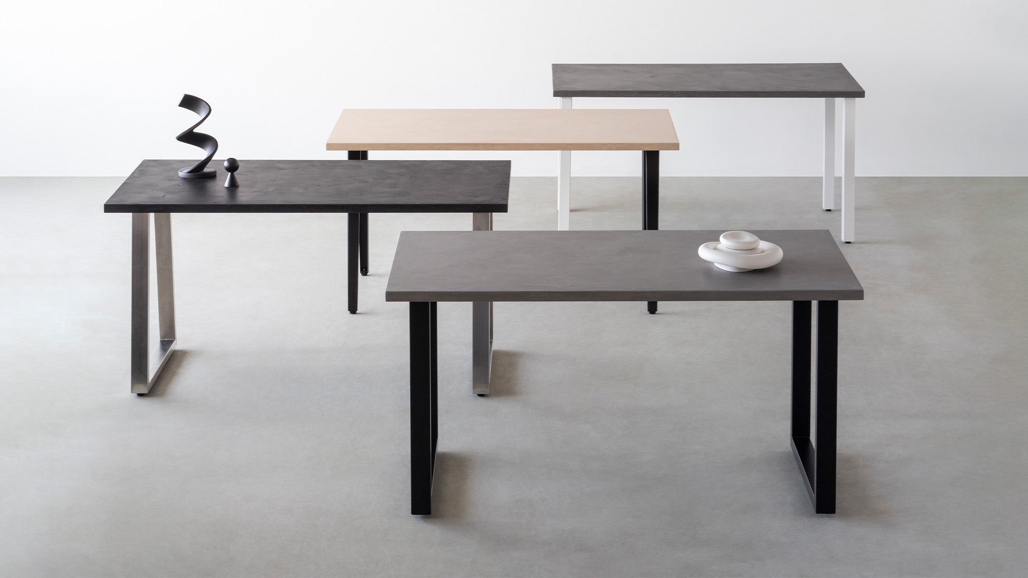 スタイリッシュさとぬくもりをあわせ持つモールテックステーブルが登場