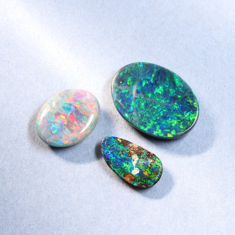 地球の限られた場所から生まれる、魅惑の遊色