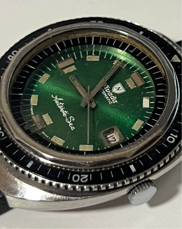 ANTARCTICDIVER GREEN – Nivada Grenchen