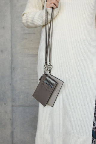 新作】ノブレッサ ストラップ付 ジップカードホルダー