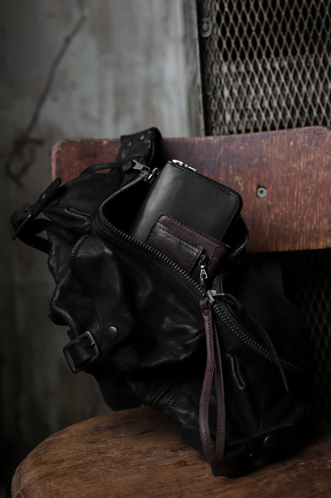 イサムカタヤマバックラッシュ - レザーバッグ、革小物 | LOOM OSAKA