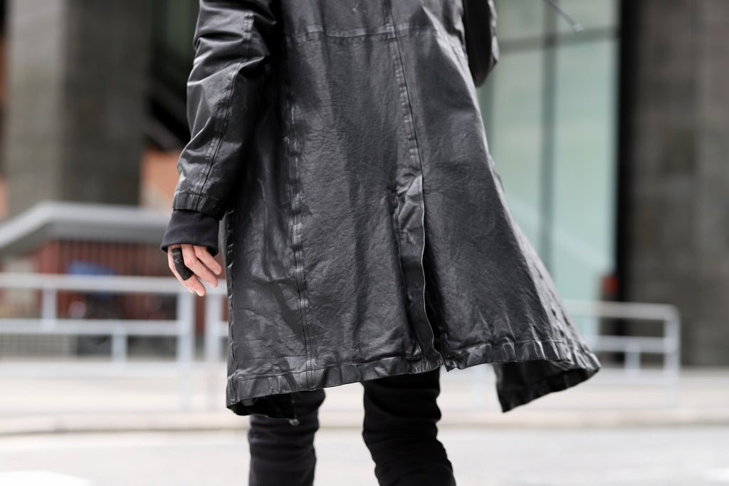 BACKLASH レザーコート - 街中で見せるカジュアルな表情 – LOOM OSAKA