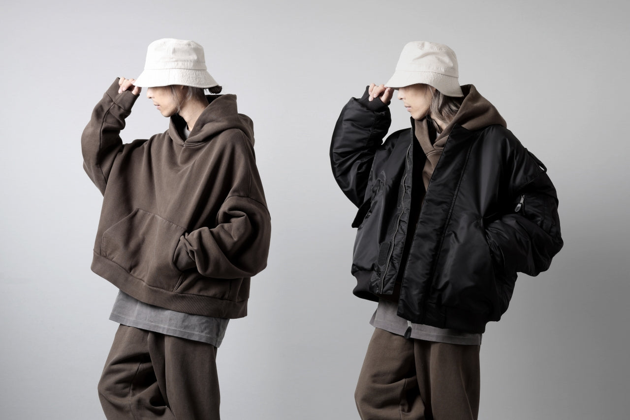 STYLING | BOMBER-JACKET and SWEAT SET UP - entire studios. – LOOM