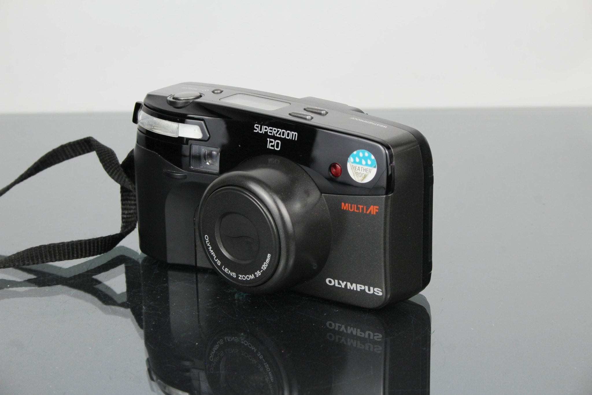 Olympus Superzoom 120 Review: Compact 35mm Zoom Worth Buying